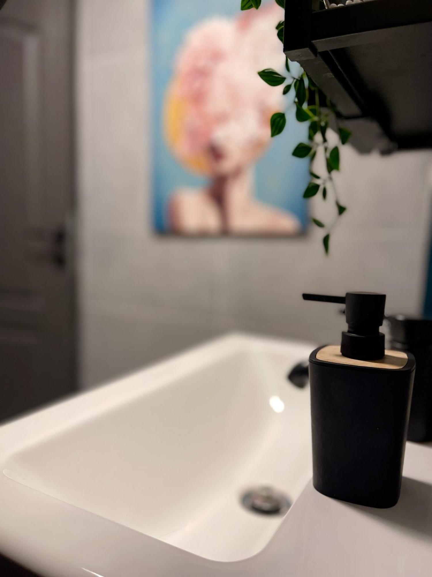 Prime Old Town Apartment